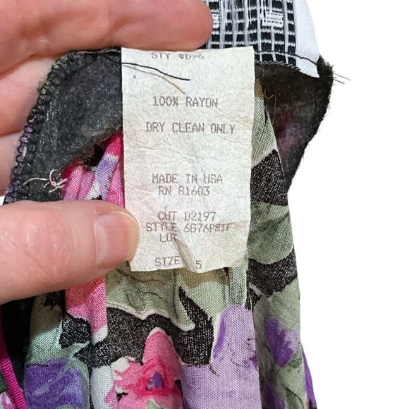 LA BELLE Vintage 90s Button Front Floral Romper Juniors Size 5 - Picture 10 of 10